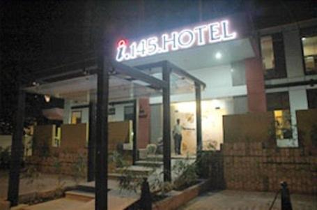 Istay Hotels Infantry Road Bangalore Extérieur photo