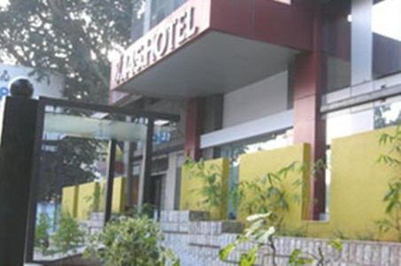 Istay Hotels Infantry Road Bangalore Extérieur photo