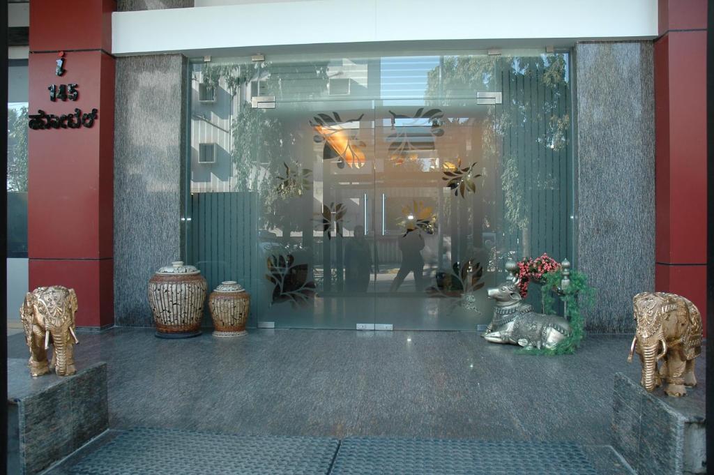 Istay Hotels Infantry Road Bangalore Extérieur photo