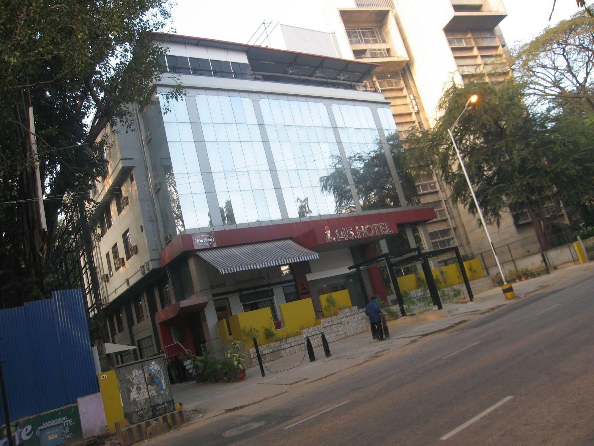 Istay Hotels Infantry Road Bangalore Extérieur photo